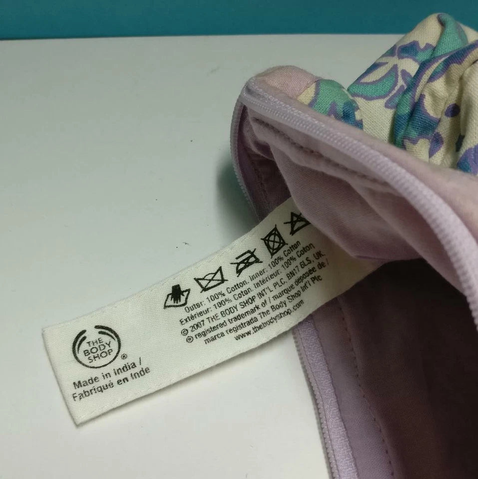 CH888 Singapore 2007 The Body Shop Blue Cosmetic Floral Fabric Pouch (G018)