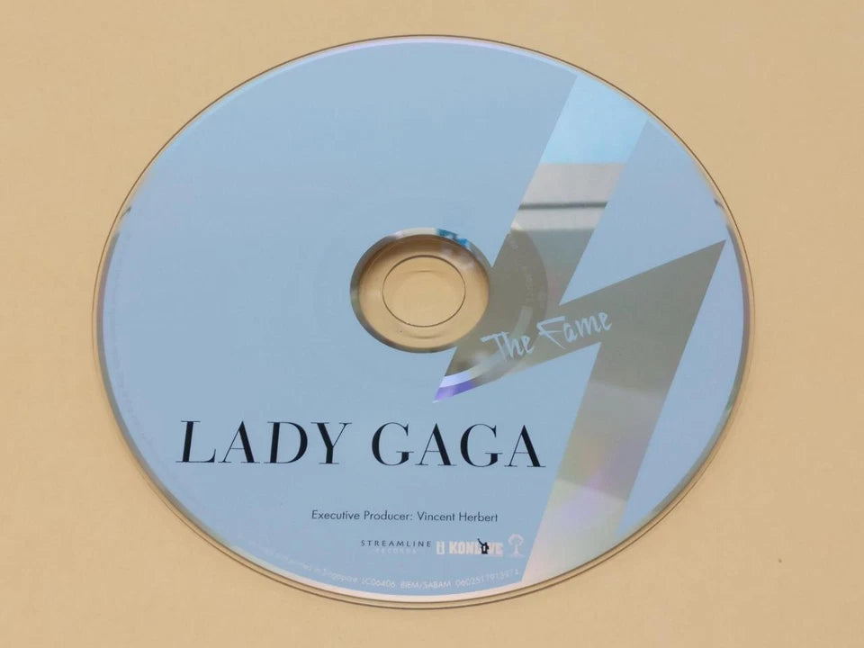 CH888 Lady Gaga The Fame 2008 Singapore Edition English CD ZN248