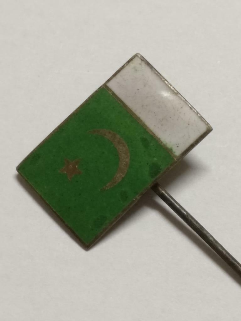 LP888 Vintage Flag Of Pakistan Star Moon Mini Metal Pin Badge F/S B916