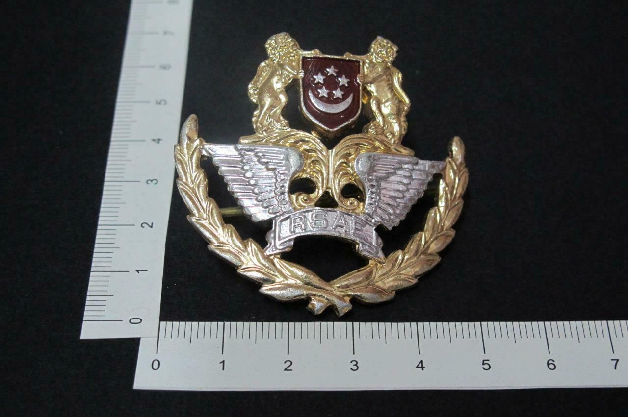 Rare Singapore RSAF Air Force Pin Badge F/S (A122)