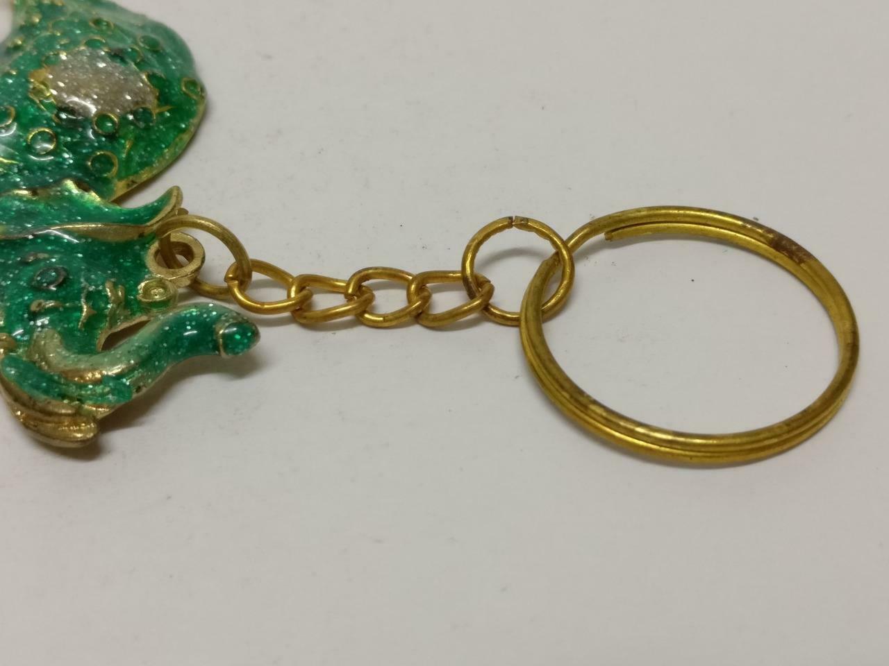 LP888 Rare Vintage Thailand Elephant Green Gold Tone Metal Keychain Souvenir (B708)