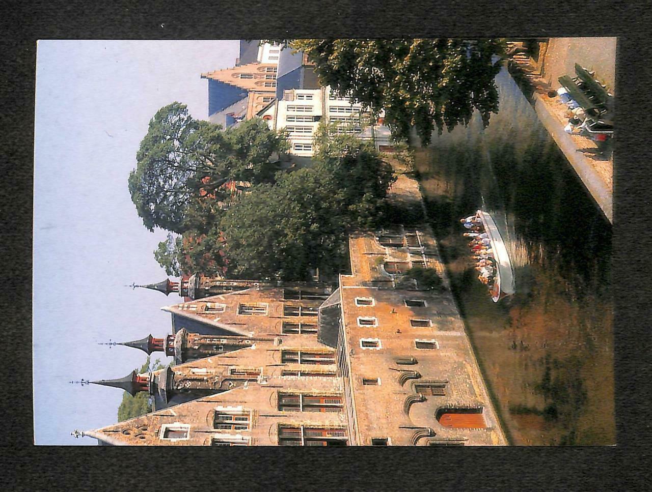 LUCKYPIGEON Brugge Canal Boat Tour Tourists Groene Rei Building Postcard (C1765)