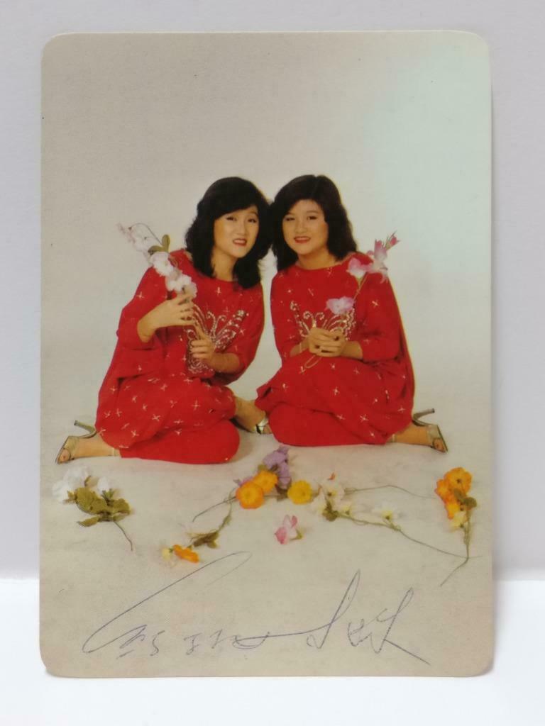 Singapore Actress 红丽姐妹 Hong Li Sisters Signed Autograph Postcard F/S (P002)