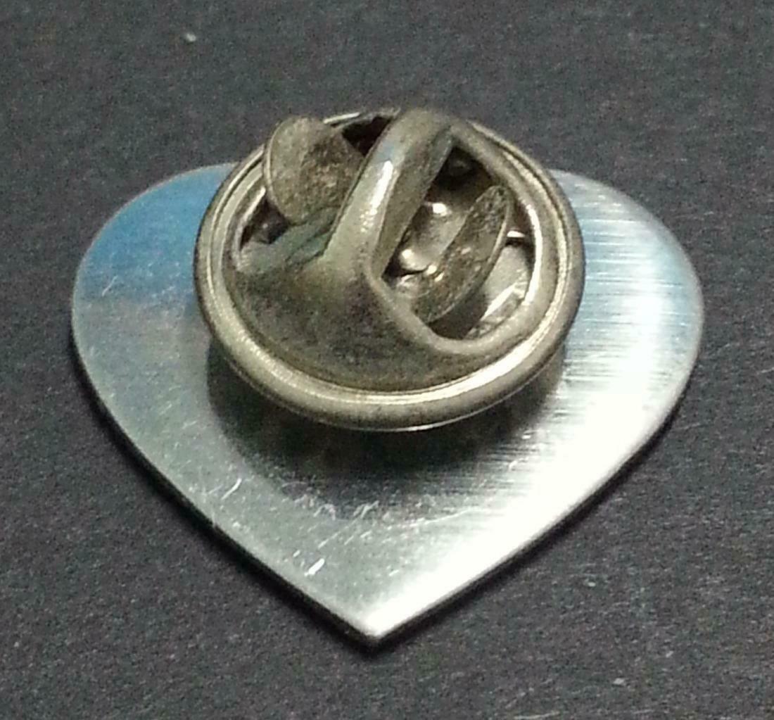 Rare Vintage Singapore Flag Heart Shape Pin Badge F/S (B287)