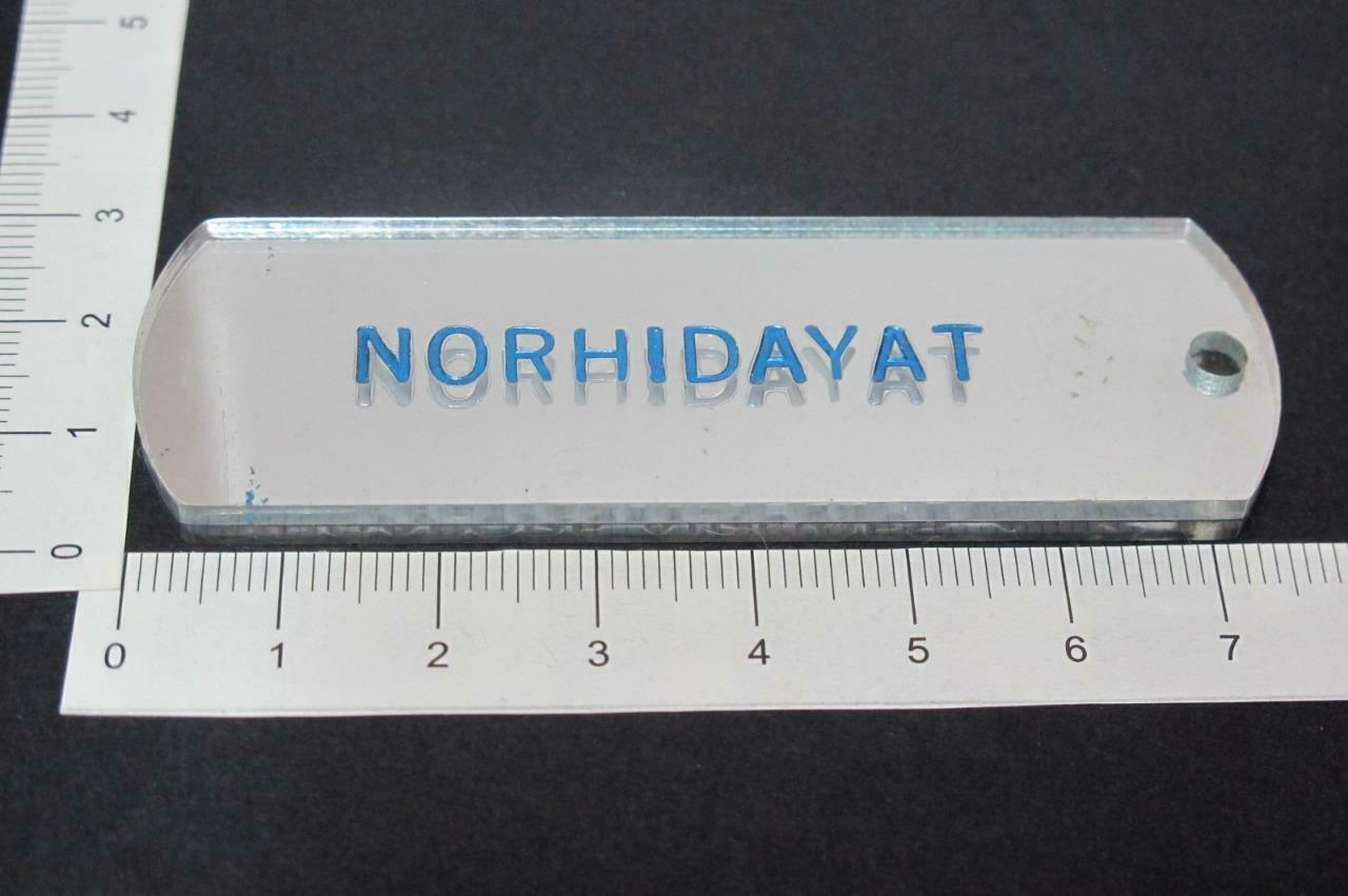 Rare Singapore Airline SIA With Name Mirror Tag F/S (A087)