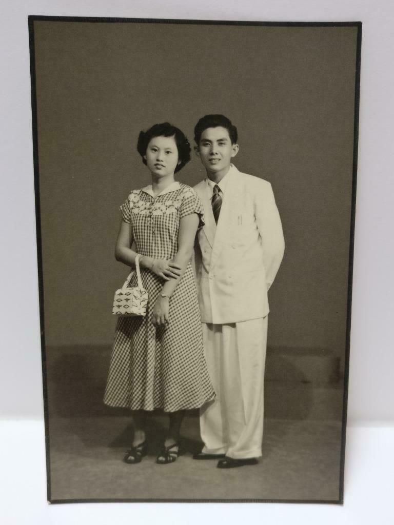 1952 Vintage Asian Chinese Couple Retro Dress Suit Tie Bag Studio B&W Photo P446