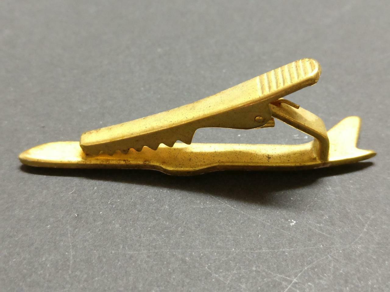 Vintage China Southern Airlines Airplane Gold Tone Tie Pin Clip Souvenir B862