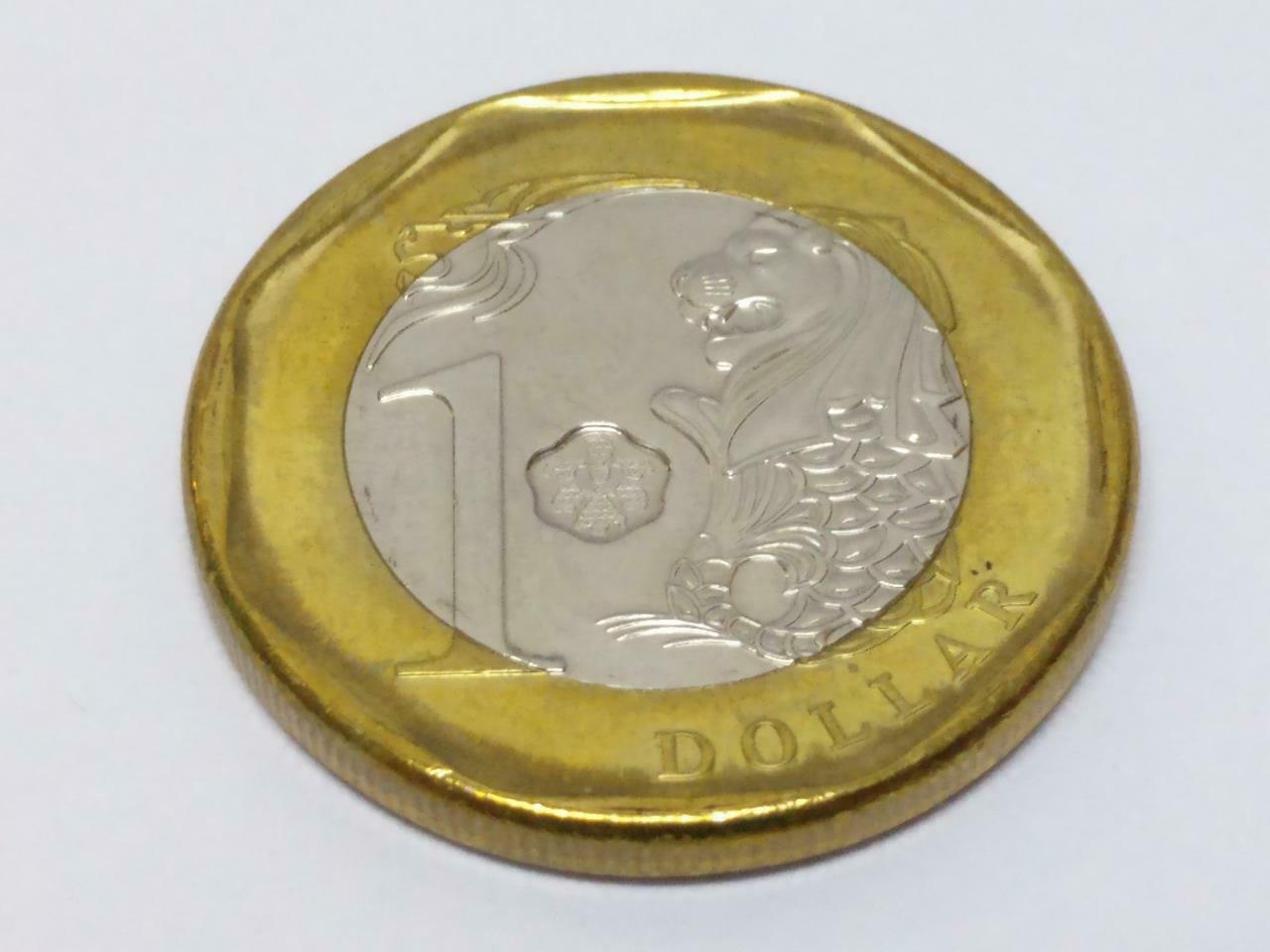 Vintage Singapore One Dollar $1 Coins Bimetal Coins x5 (A1855)