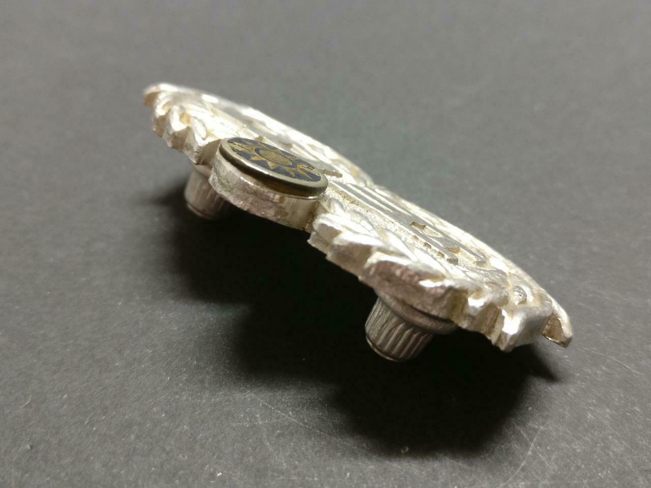 LP888 Vintage Singapore Chung Cheng Zhong Zheng School 中正 Silver Tone Pin Badge B871