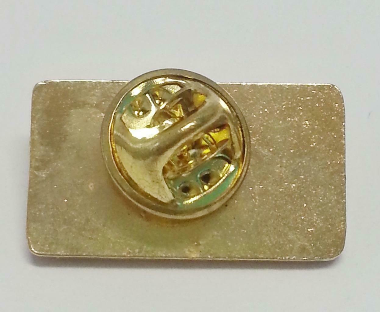 Rare NAVY Republic of Singapore Mini Pin Badge F/S (B129)