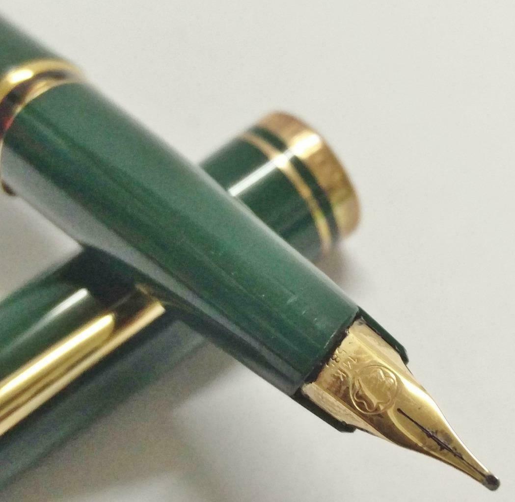 Vintage Preowned Green Montblanc Mont Blanc Gold Tone Fountain Pen (A1591)
