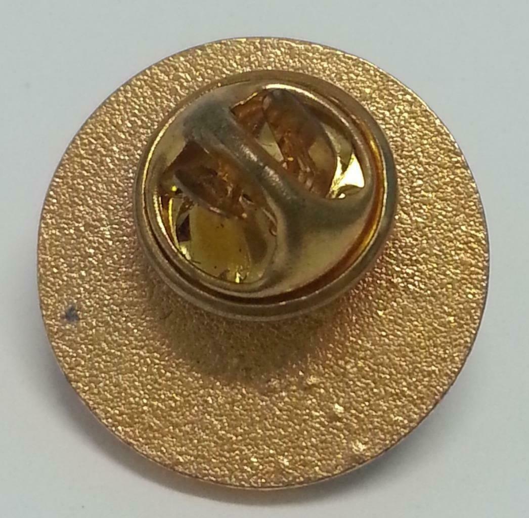 Rare President's Challenge Reach Out Singapore Pin Badge F/S (B131)