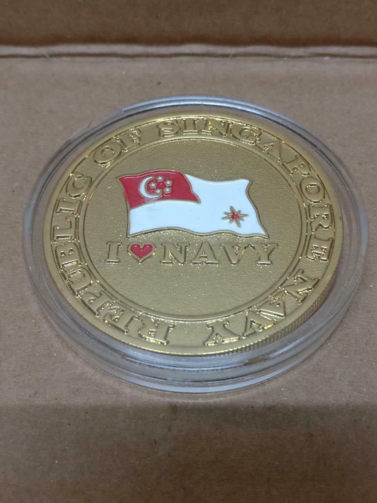 Singapore Navy Female Naval Officer Gold Color Sourvenir Coin With Case (A1916)