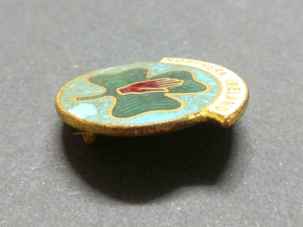 Rare Vintage Northern Ireland Shamrock Leaf Clover Pin Badge F/S B910