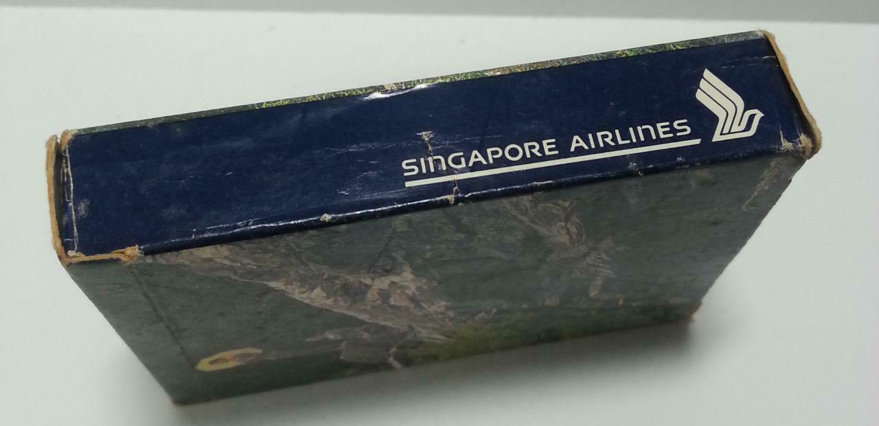 Rare Unsealed Vintage Singapore Airlines SIA Playing Cards Souvenir (A1093)