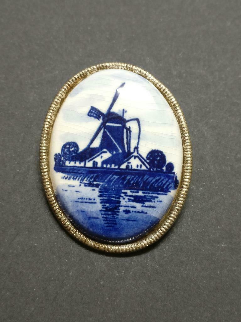 LP888 VTG Cottage House & Windmill Blue White Retro Victorian Oval Brooch Pin Badge F/S B936