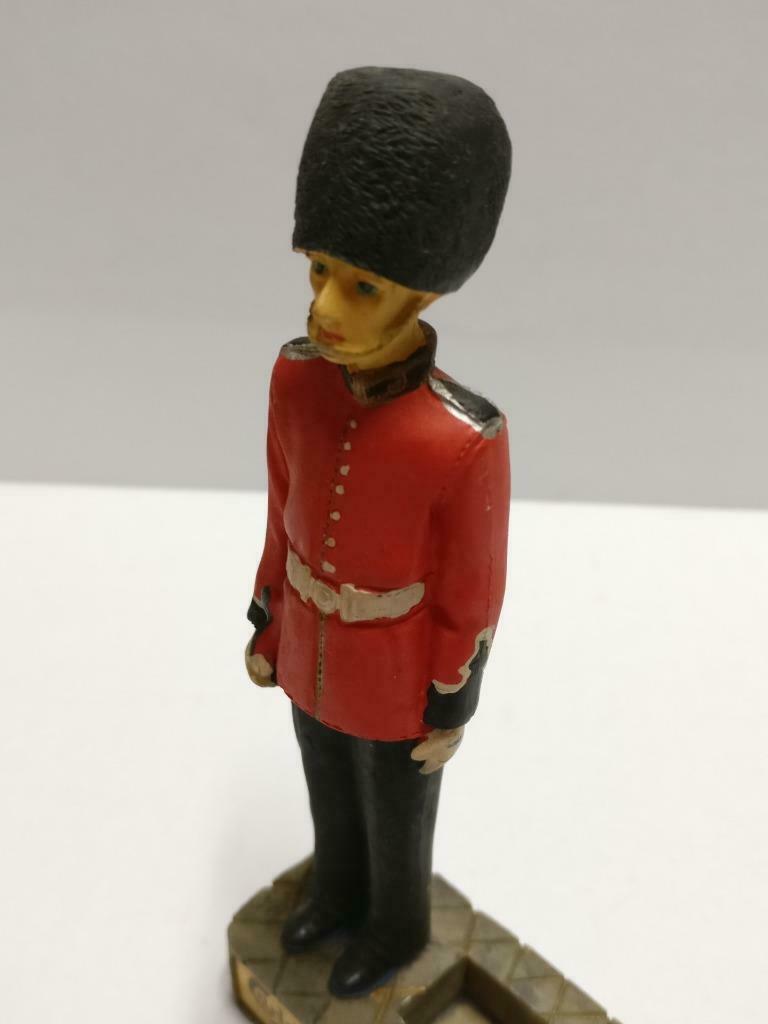 Vintage Carlsberg Beer London British Guard Palace Soldier Display F/S A2158 *2