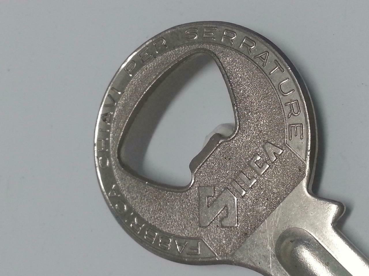 Vintage SILCA Fabbrica Chiavi Per Serrature Beer Opener Key (A911)