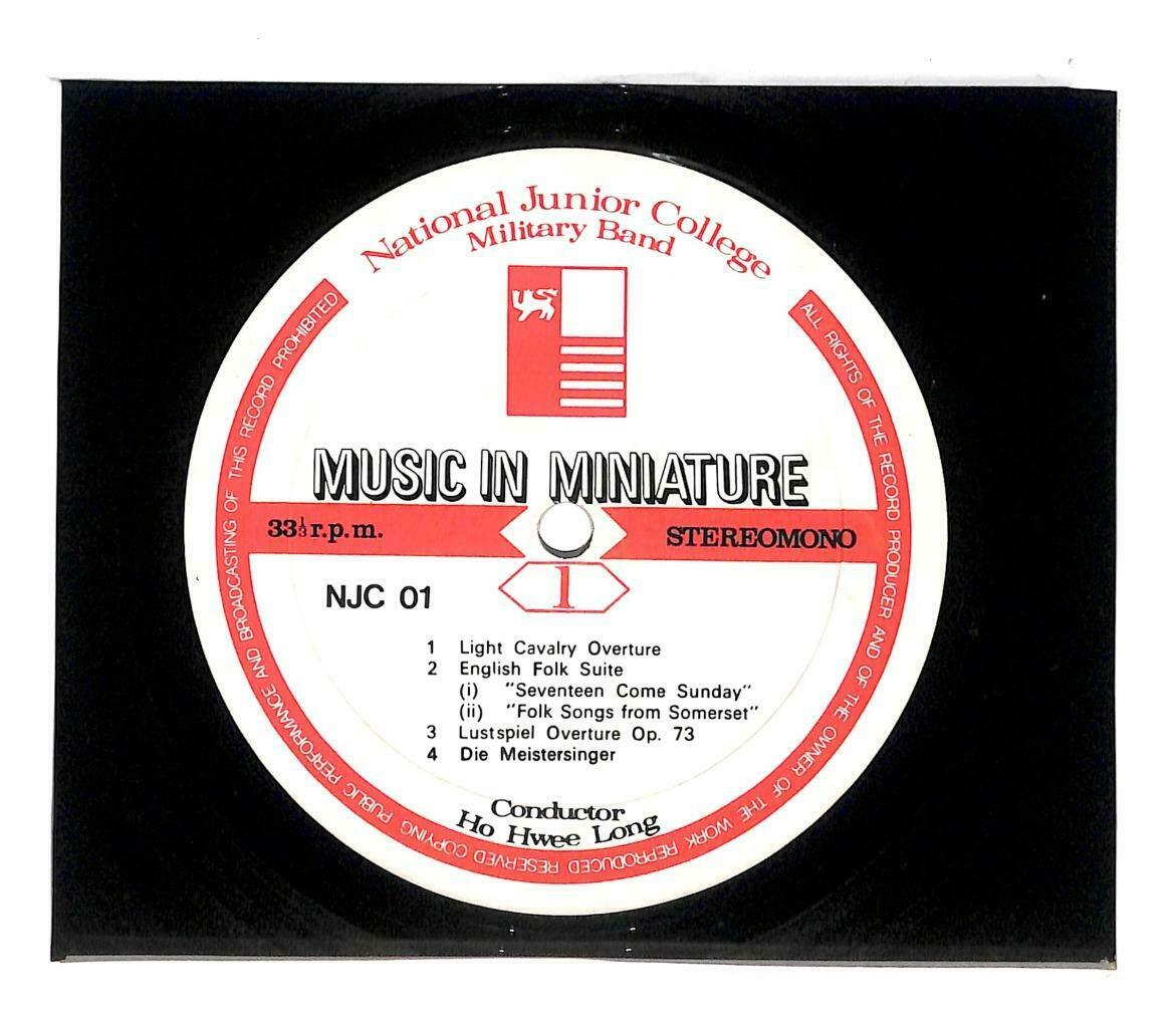 Singapore National Junior College Military Band G/F 33rpm LP Chinese (LP101)