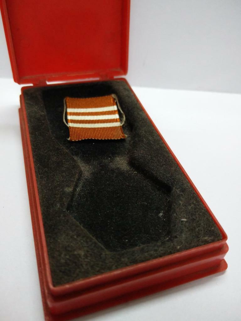 Mega Rare Vintage Singapore Armed Forces Good Service Lion Medal w/ Box (A1559)