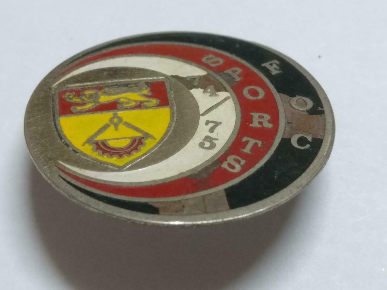 LP888 Vintage 1974/75 SP Singapore Polytechnic FOC Sports Lion Pin Badge F/S B923