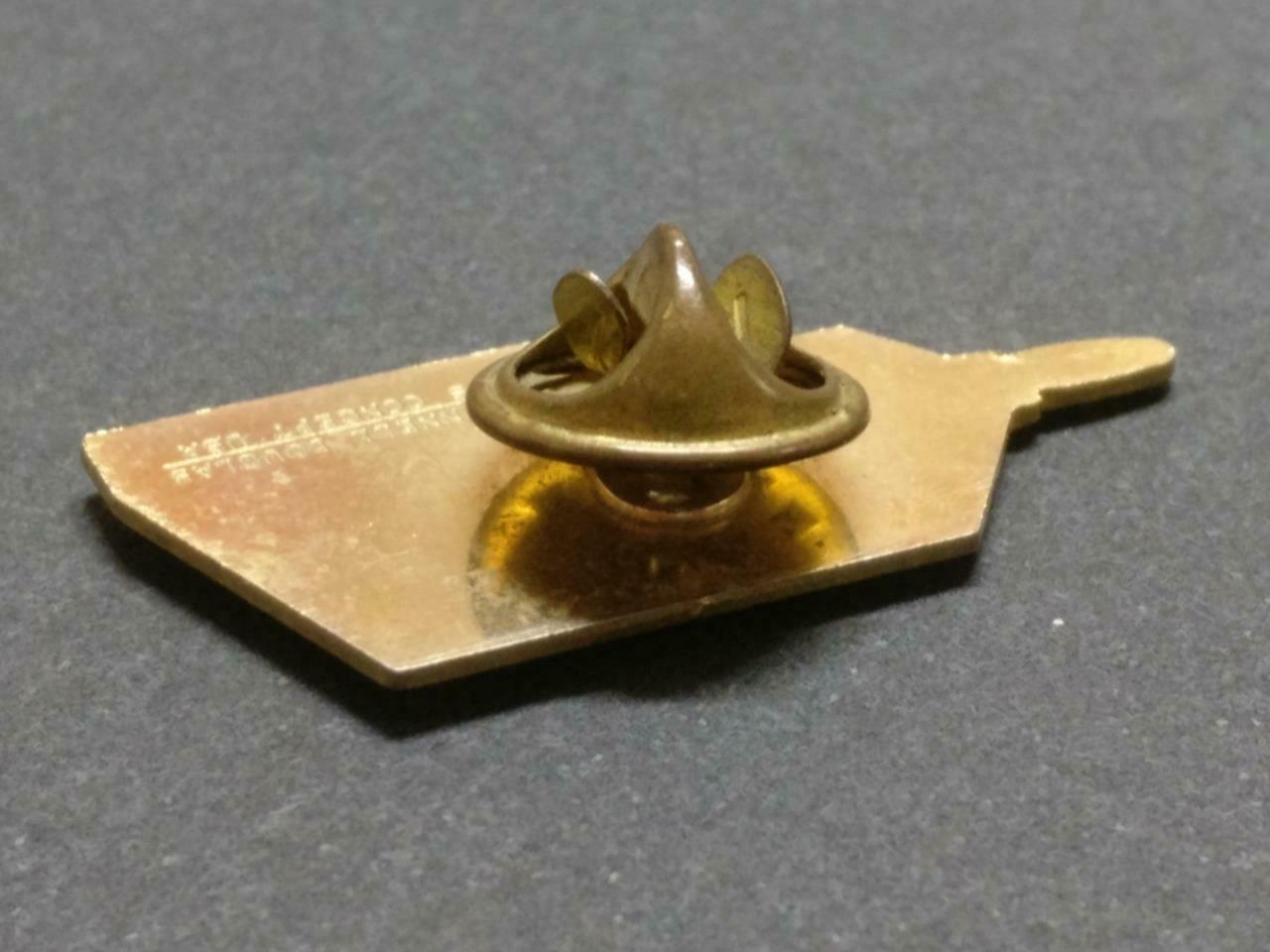 LP888 1992 Asian Singapore Aerospace USA McDonnell Douglas Aircraft Pin Badge F/S B933