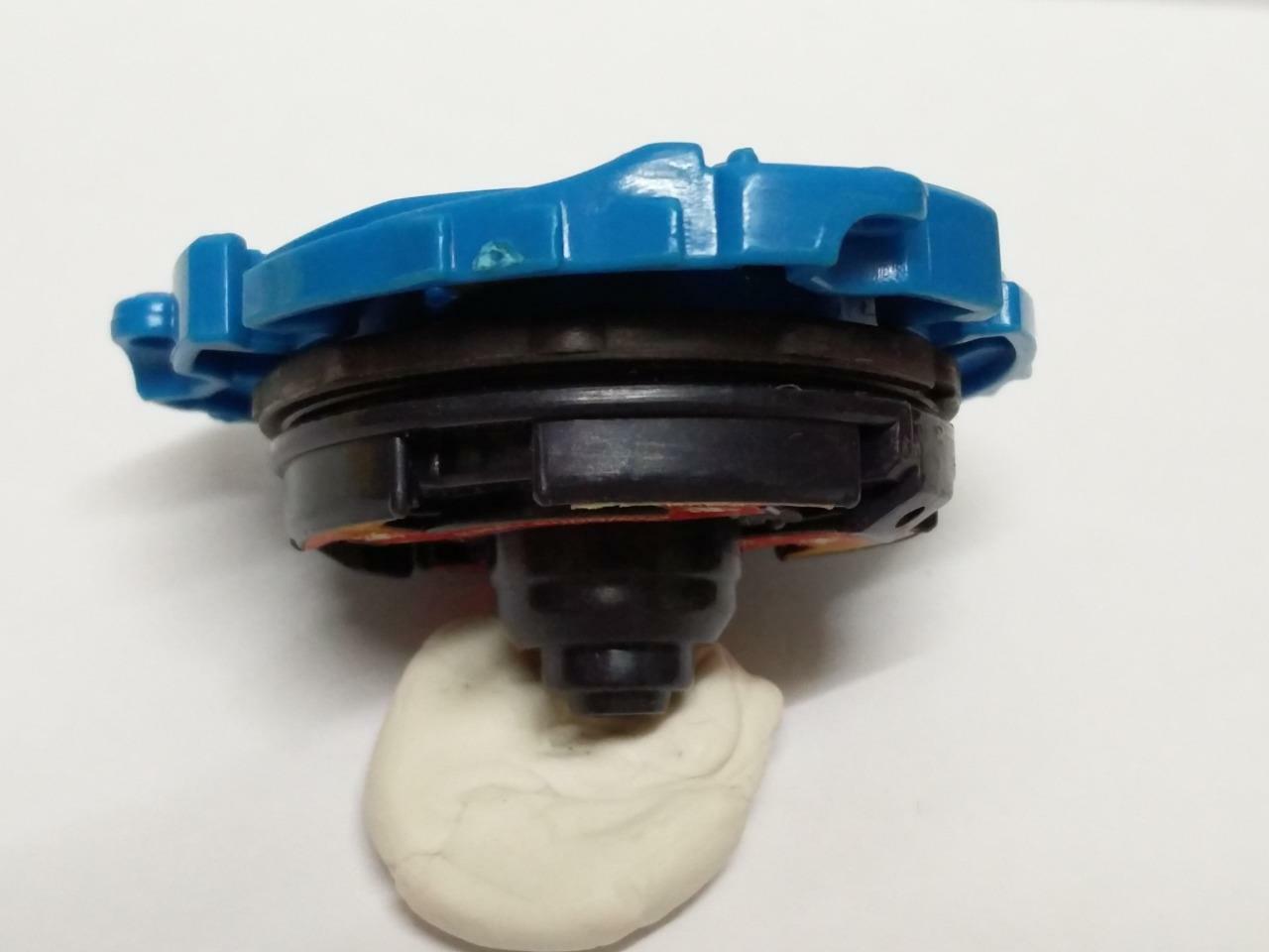 Used Beyblade Flash Leopard 2 Plastic & Metal (A1533)