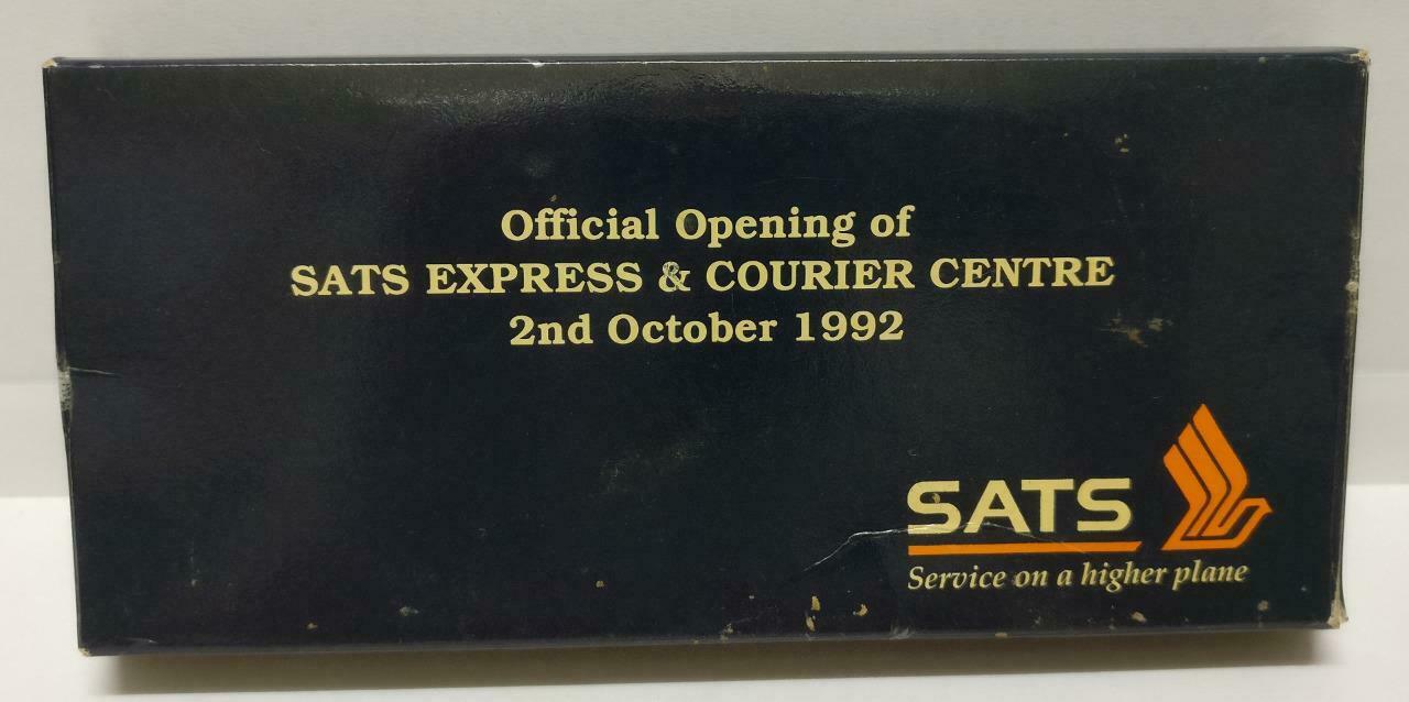 SIA Singapore Airlines SATS Express & Courier Centre Pen & Card Holder (A2117)