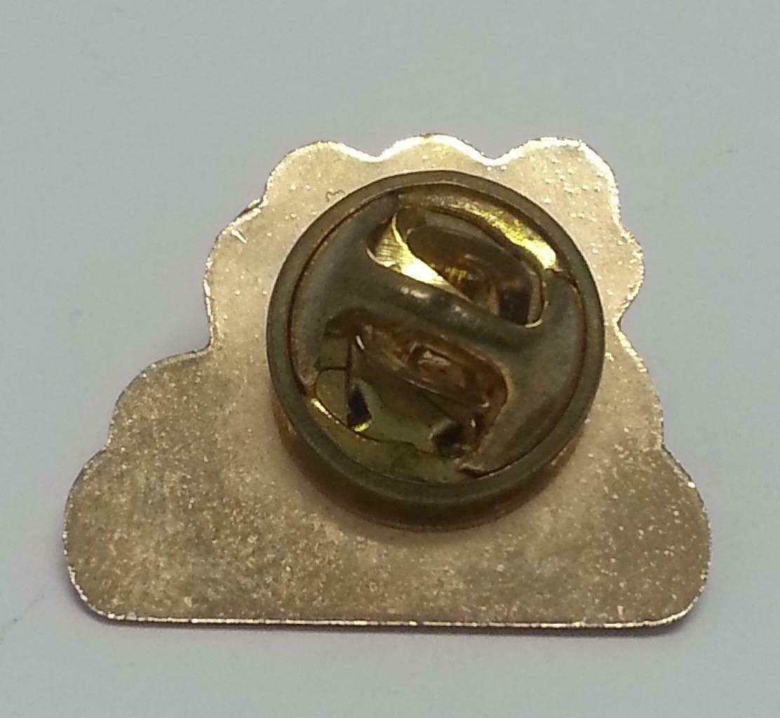 Singapore Queensway Secondary School X-Country Meet 2005 Pin Badge F/S (B130)