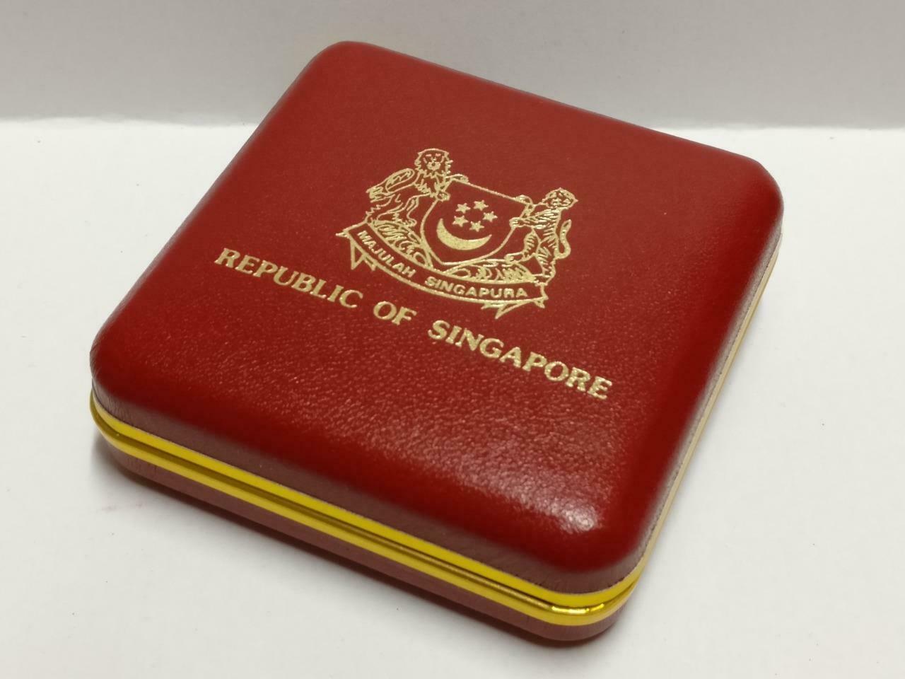 Singapore $10 Dragon 1988 Proof Silver Coin With Box & Cert (C043b)