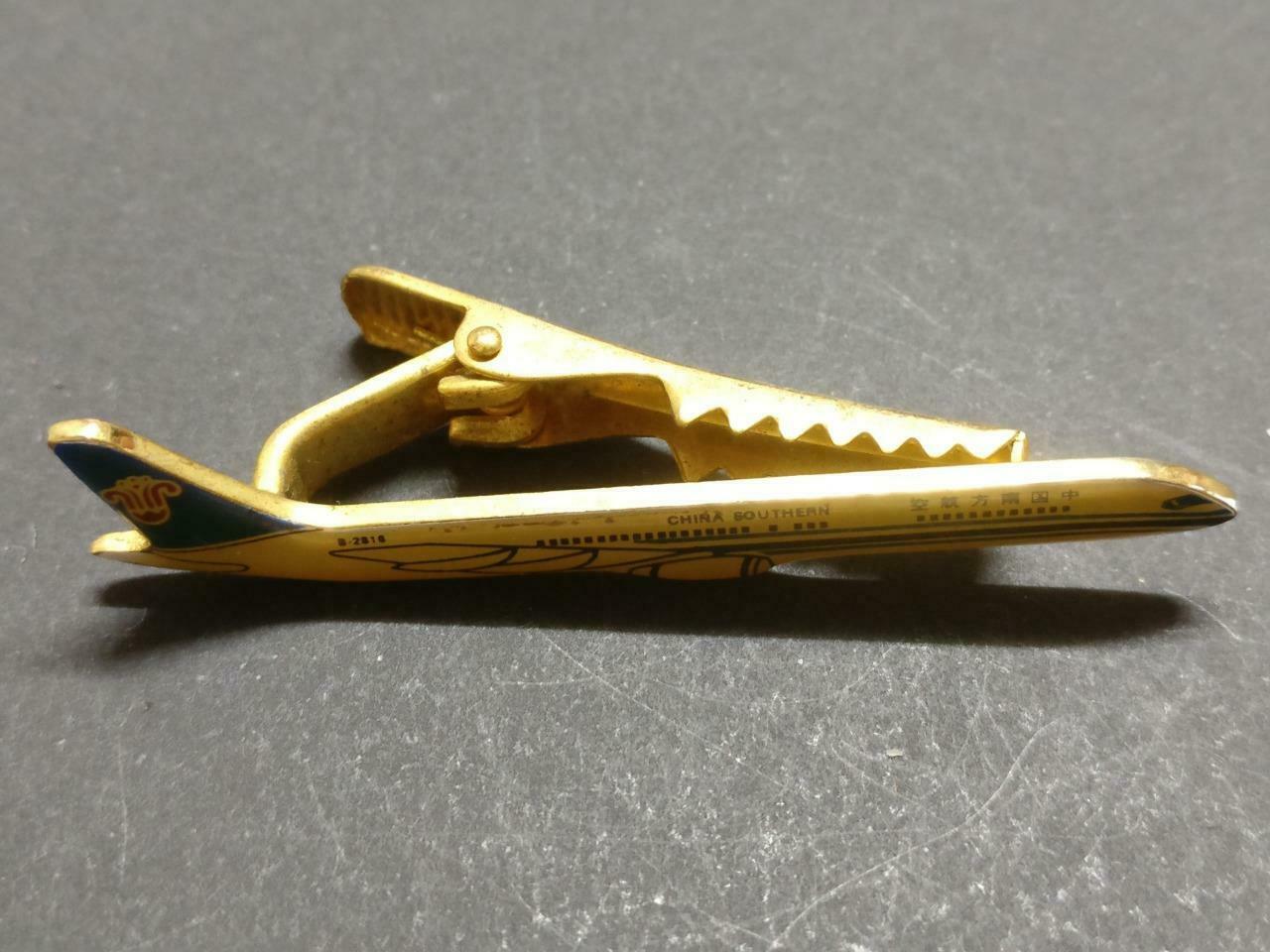 Vintage China Southern Airlines Airplane Gold Tone Tie Pin Clip Souvenir B862