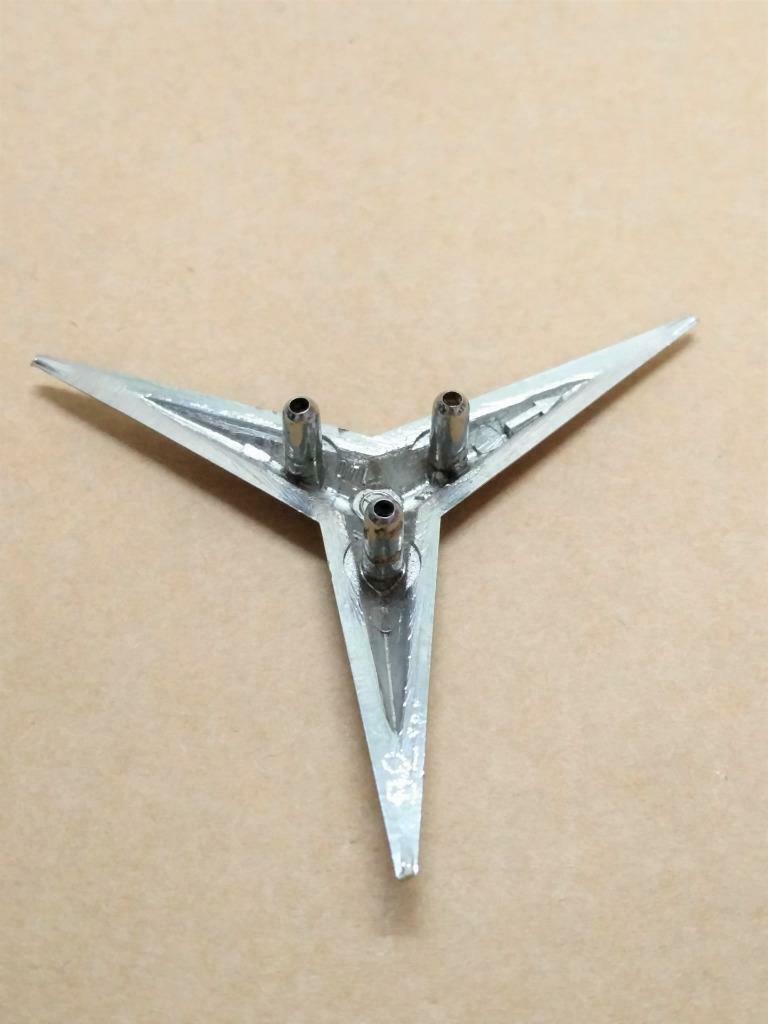 LP888 Mercedes Benz Logo Emblem Badge Center Piece (B547)