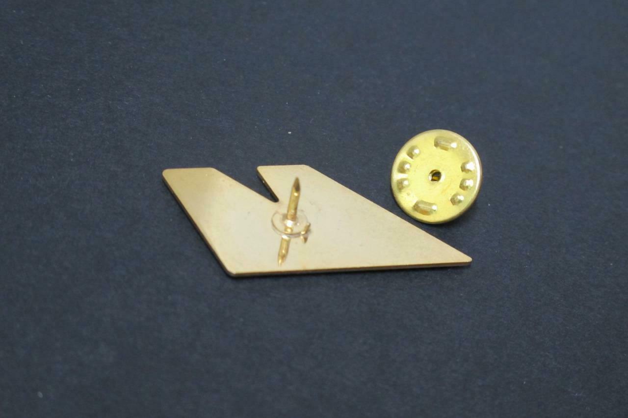 Rare Singapore Airlines SIA Bird Logo Mini Pin Badge (A082)
