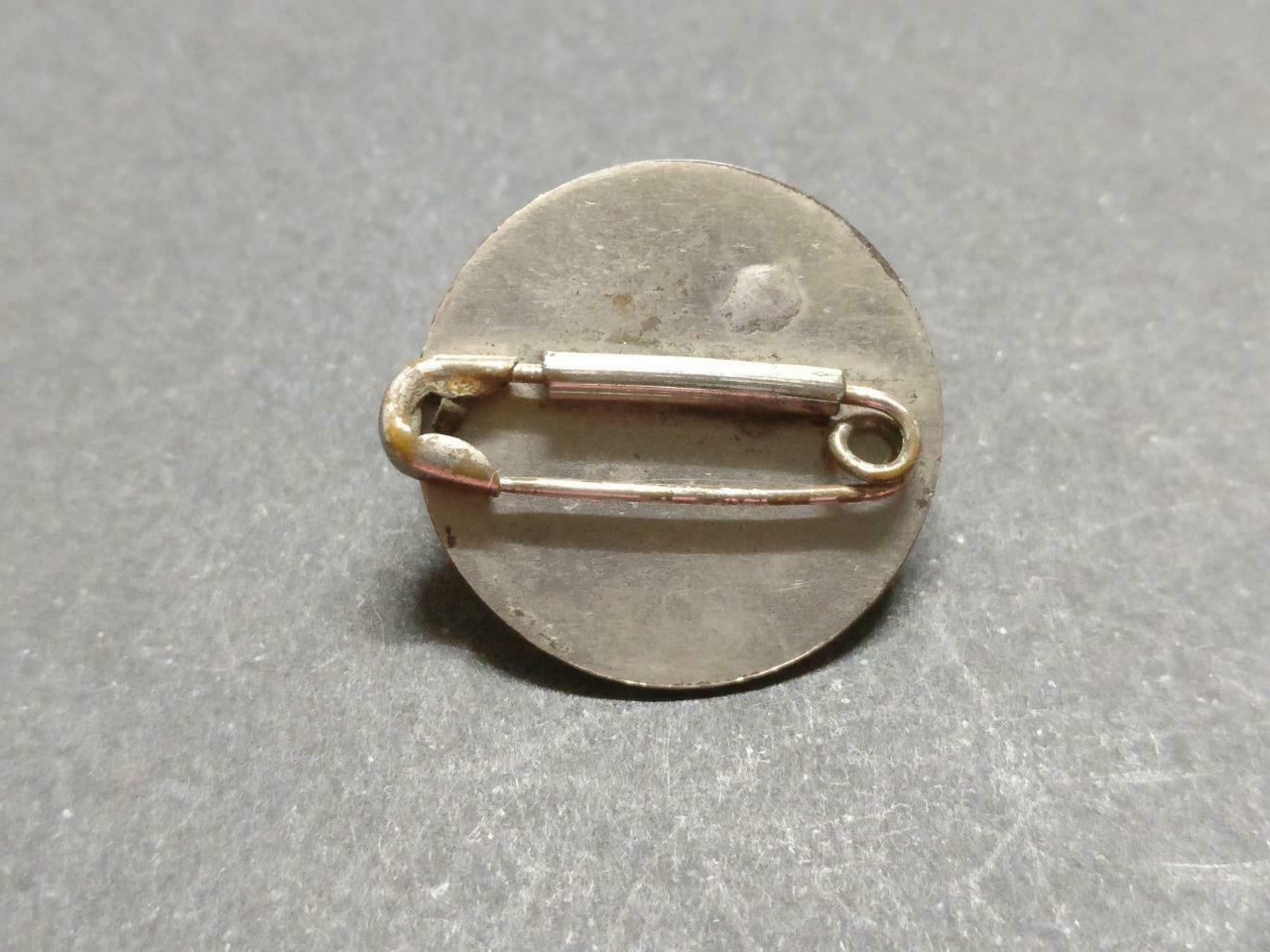 LP888 Vintage Singapore The Asia Insurance Co. Ltd Silver Tone Mini 华侨 Pin Badge B898