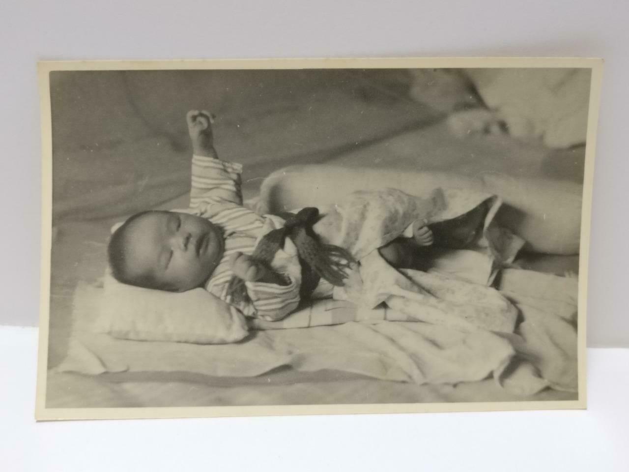 Vintage Sleepy Chinese Baby In Cute Robe Lying On Huge Bed Retro B&W Photo P530