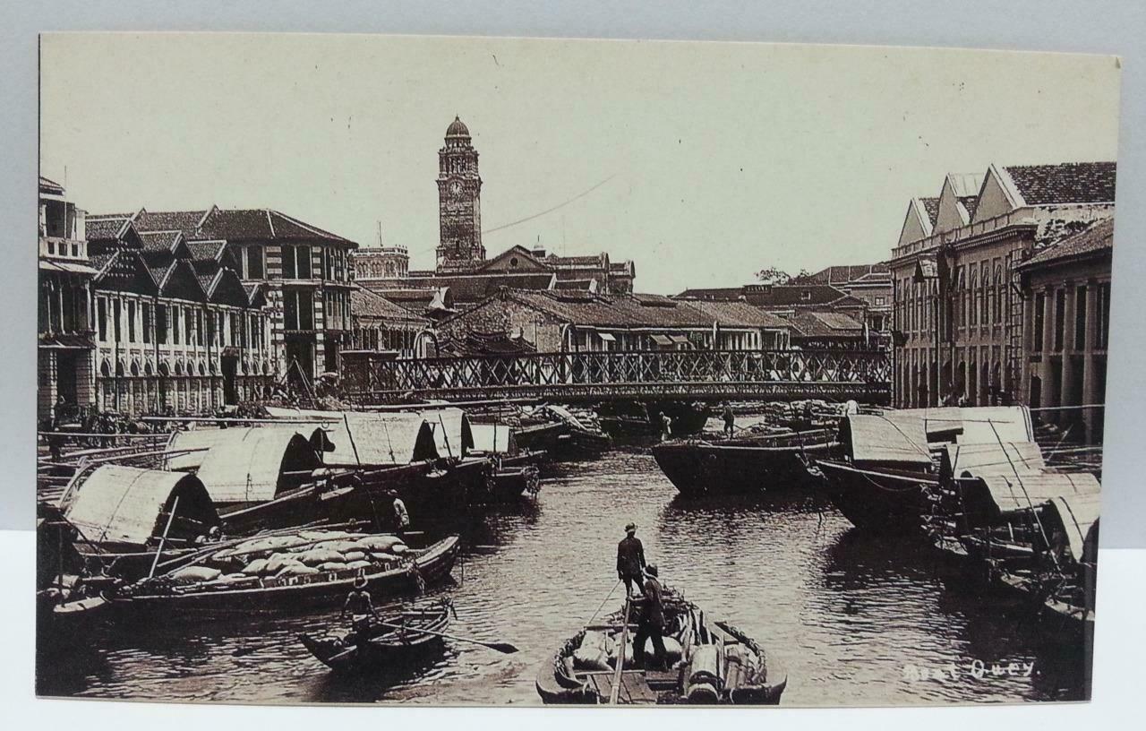 Singapore Boat Quay Boat People Vintage Singapore Postcard Reprint (AC138)
