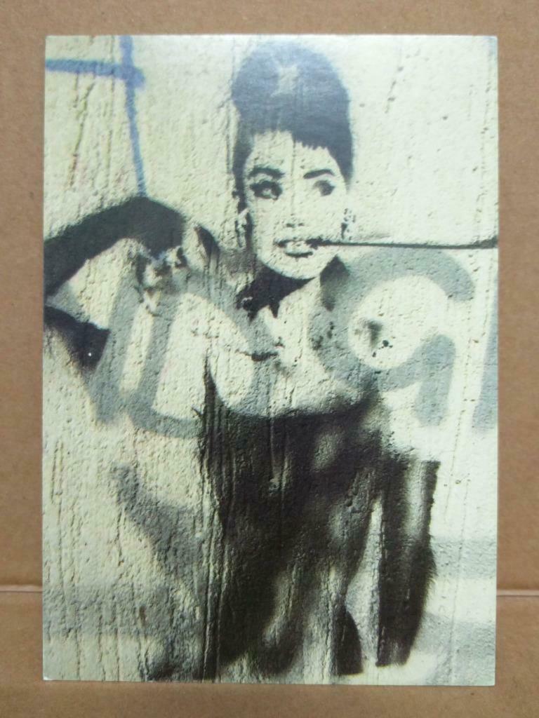 LUCKYPIGEON Urban Photographic Art Series Ode To Art Ad Postcard (C2074)