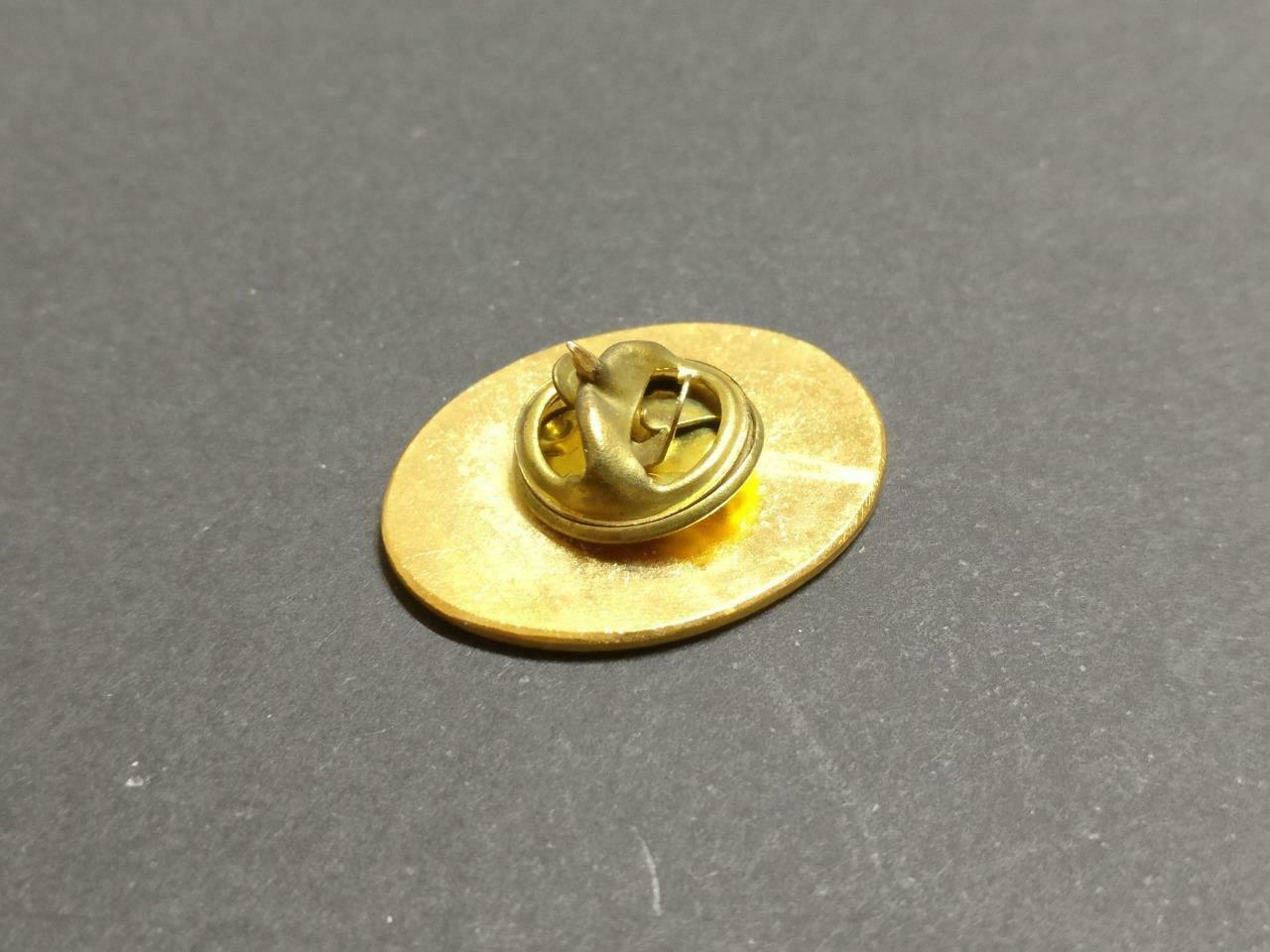 Vintage Singapore Changi Airport We're NO.1 Gold Tone Pin Badge Button F/S B867