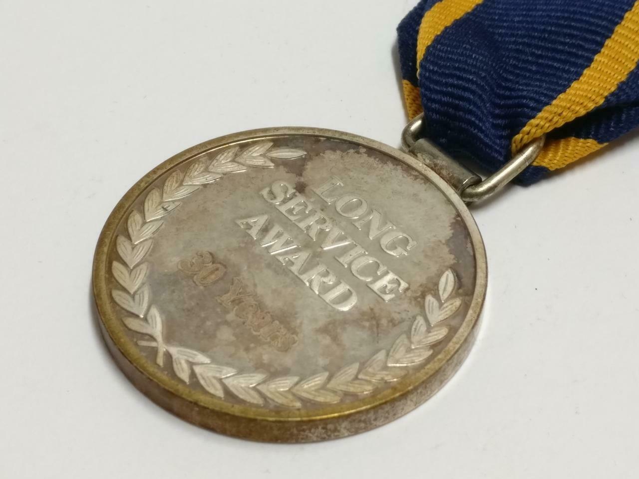 Rare Singapore Airlines SIA Long Service Award 30 Years Medal Pin Badge (C069)