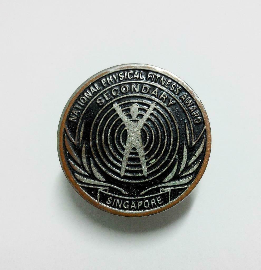 Rare Singapore National Physical Fitness Award Secondary Pin Badge (B314)