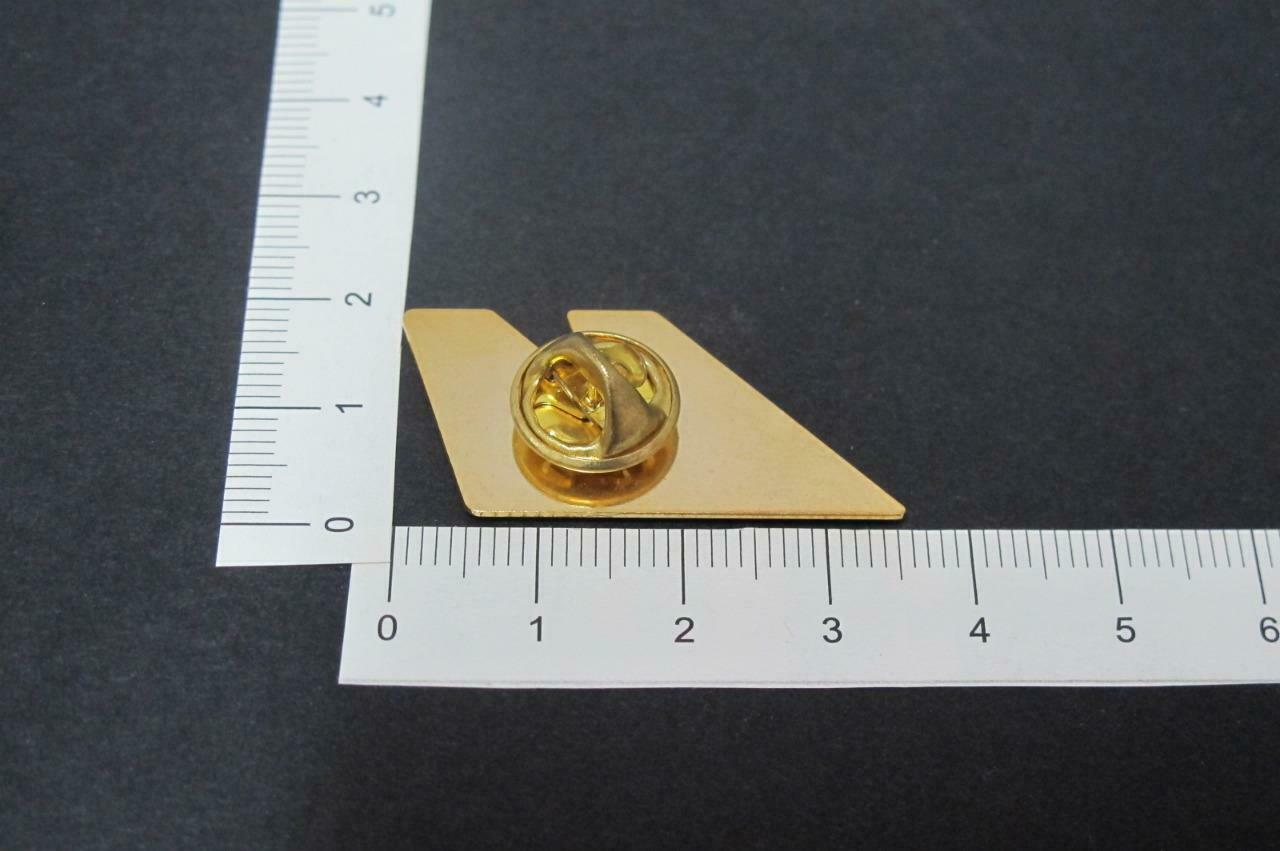 Rare Singapore Airlines SIA Bird Logo Mini Pin Badge (A082)