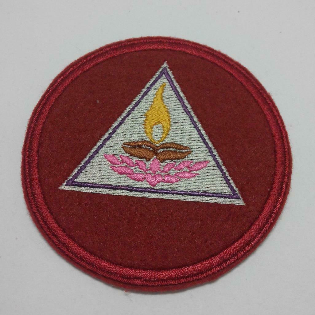 Embroidered Triangle Lotus Candle Pattern Sew On Clothes Patch (A970)