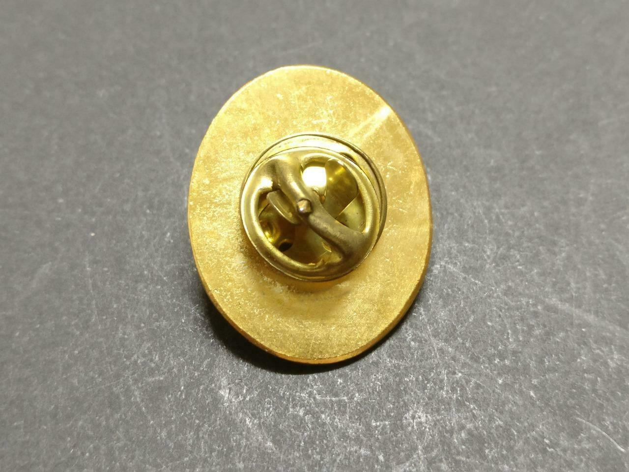 Vintage Singapore Changi Airport We're NO.1 Gold Tone Pin Badge Button F/S B867