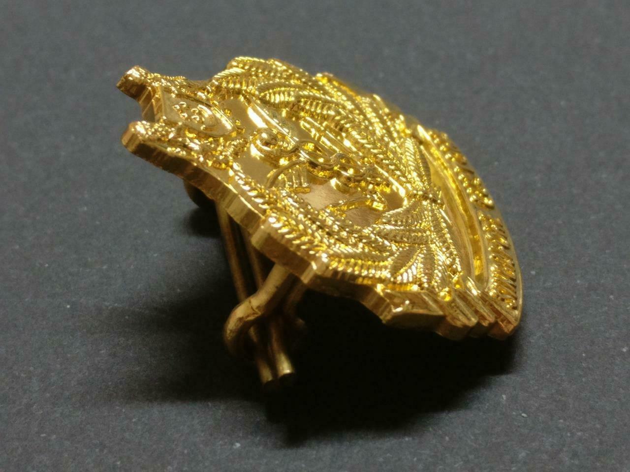 LP888 Rare Vintage Singapore Customs Gold Tone Pin Badge F/S B841