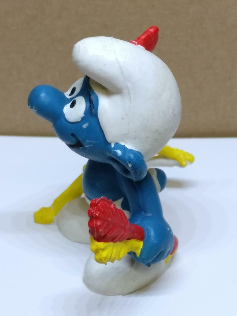 Vintage The Smurfs Bow & Arrow Figurine Miniature Peyo 1978 Hong Kong x1 (A1772)