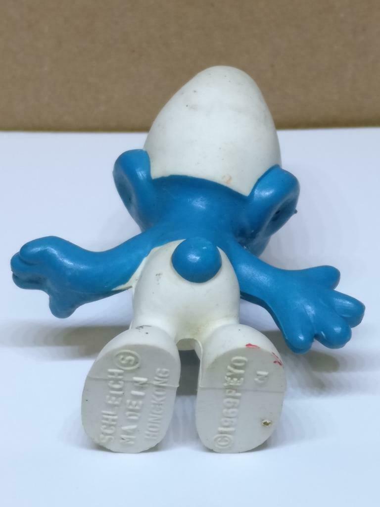Vintage The Smurfs Red Spectacle Miniature Figurine Peyo 1969 Hong Kong x1 A1780