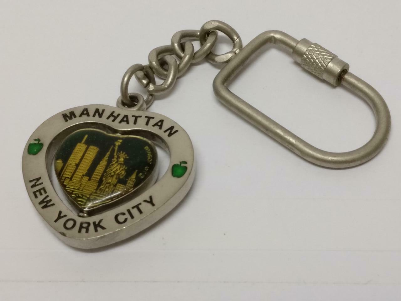 LP888 Rare Vintage Manhattan New York City USA Metal Heart Keychain Keyring F/S (B645)