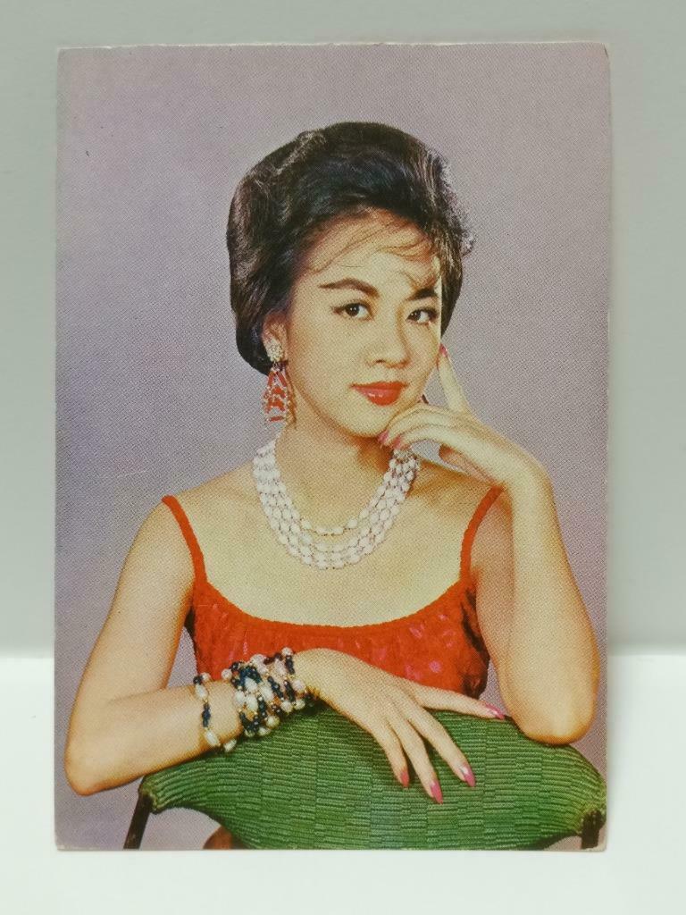 Vintage Hong Kong China Chinese Actress Retro Photo Card F/S (P168)