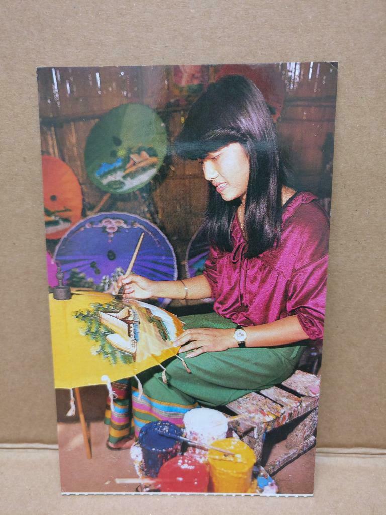 LUCKYPIGEON The Umbrella Village Handmade Bor-Sang Chiang Mai Postcard (C1847)