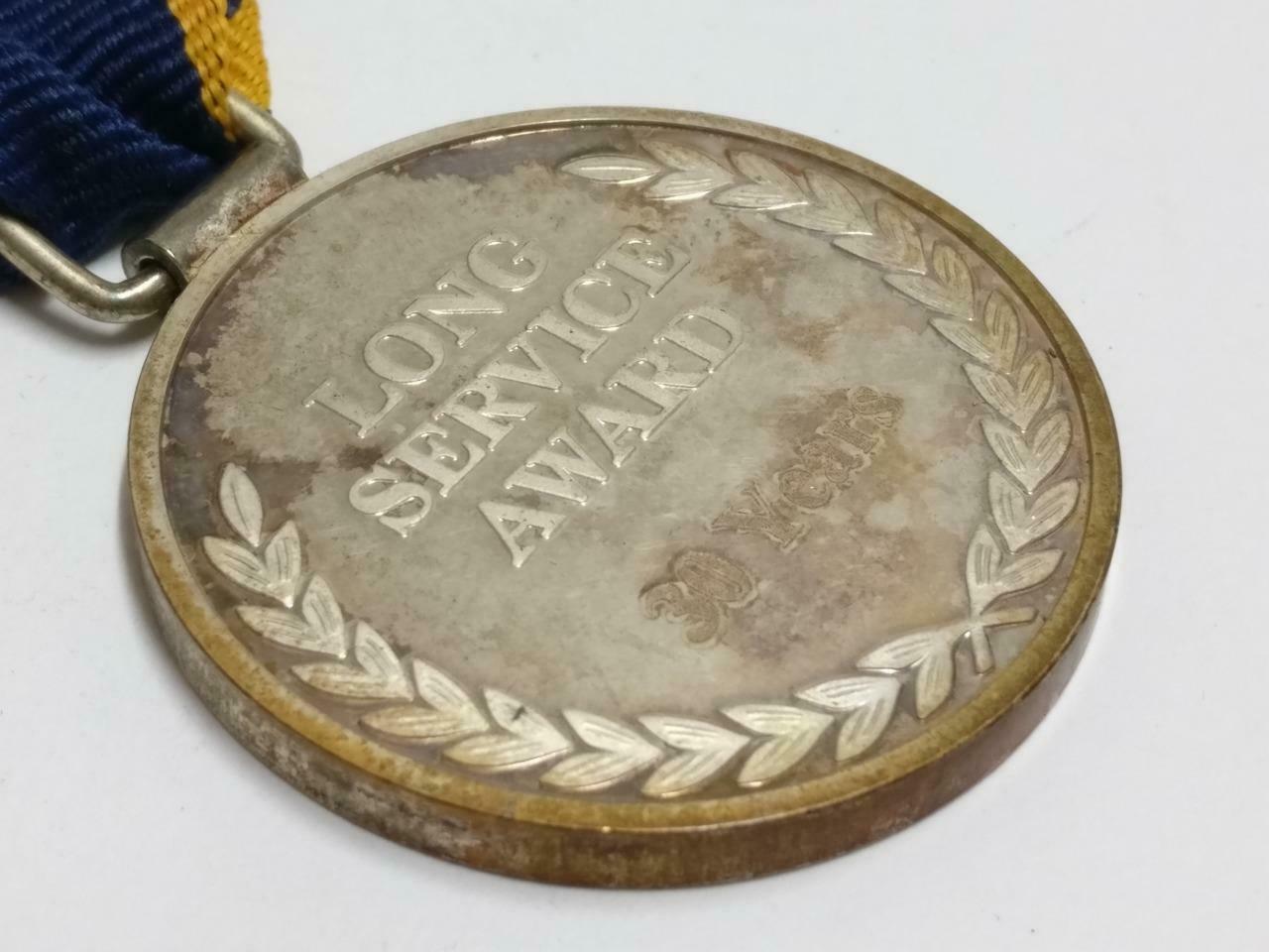 Rare Singapore Airlines SIA Long Service Award 30 Years Medal Pin Badge (C069)